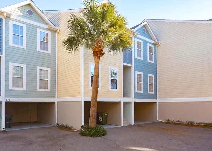 21 Turtle Bay Riverview Condo Pool